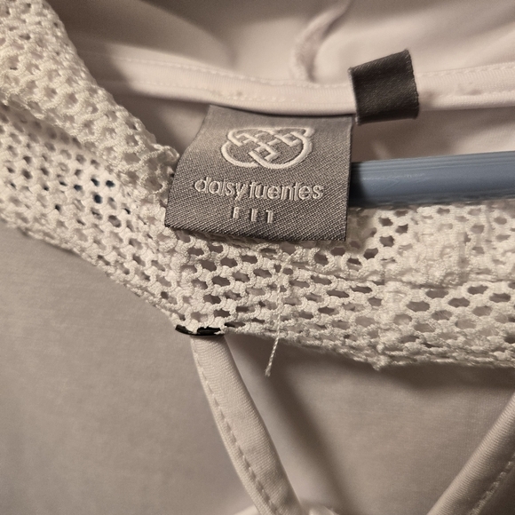 Daisy Fuentes White Hooded Long Sleeve Top with Mesh Arm Details - Picture 10 of 11